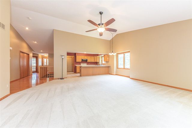 535 Sycamore Circle, Saline, MI 48176
