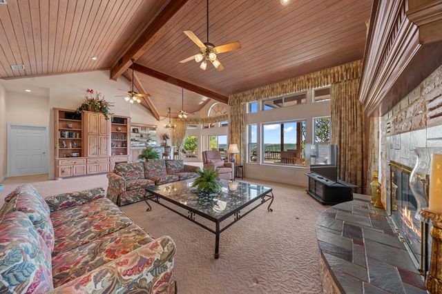 125 Crestline Dr, Kerrville, TX 78028
