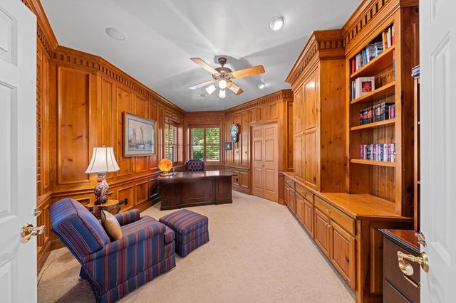 125 Crestline Dr, Kerrville, TX 78028