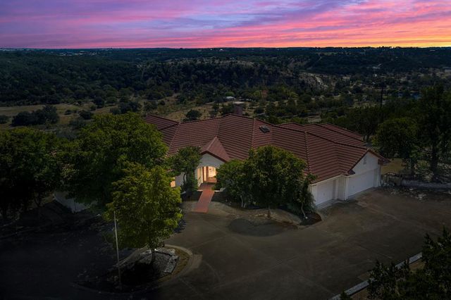 125 Crestline Dr, Kerrville, TX 78028