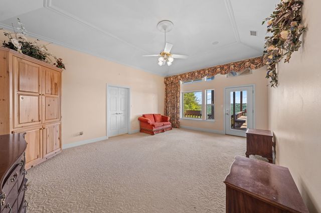 125 Crestline Dr, Kerrville, TX 78028
