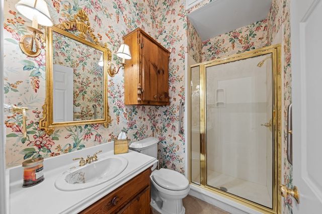 125 Crestline Dr, Kerrville, TX 78028