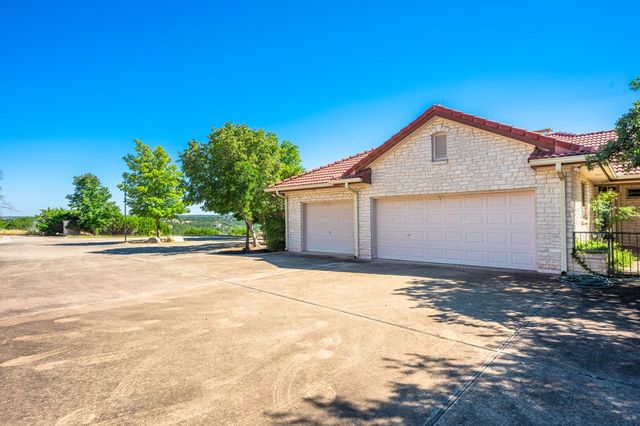 125 Crestline Dr, Kerrville, TX 78028