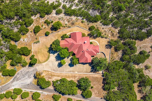 125 Crestline Dr, Kerrville, TX 78028