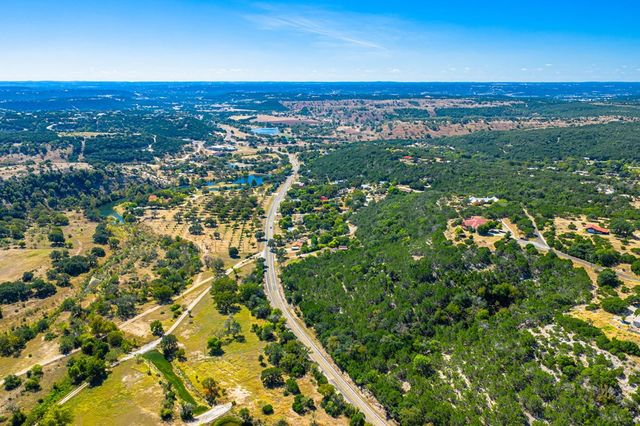 125 Crestline Dr, Kerrville, TX 78028