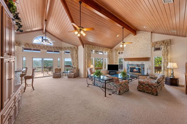 125 Crestline Dr, Kerrville, TX 78028