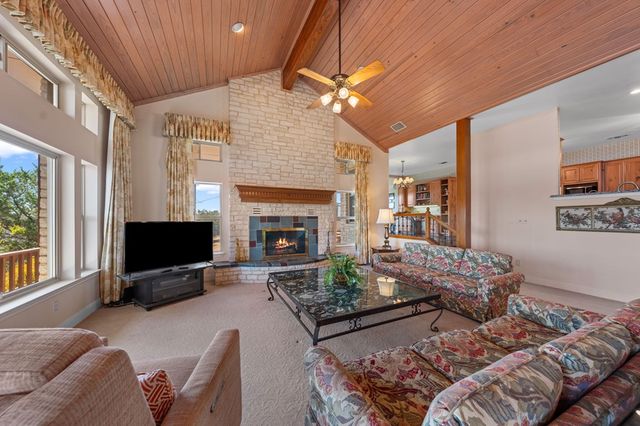 125 Crestline Dr, Kerrville, TX 78028