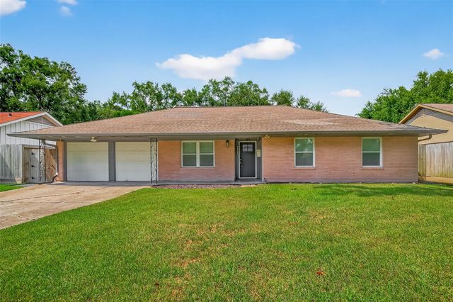 9642 Meadowglen Lane, Houston, TX 77063