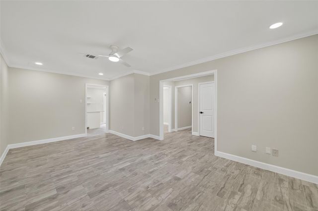 9642 Meadowglen Lane, Houston, TX 77063