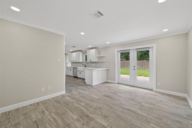 9642 Meadowglen Lane, Houston, TX 77063