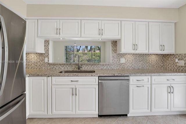 11541 Terra Bella Blvd 25, Plantation, FL 33325