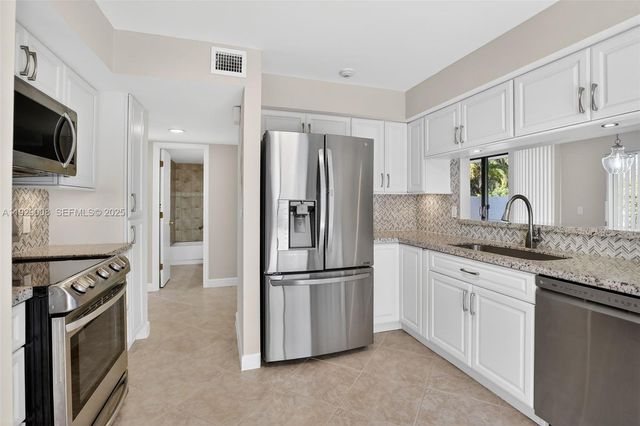 11541 Terra Bella Blvd 25, Plantation, FL 33325