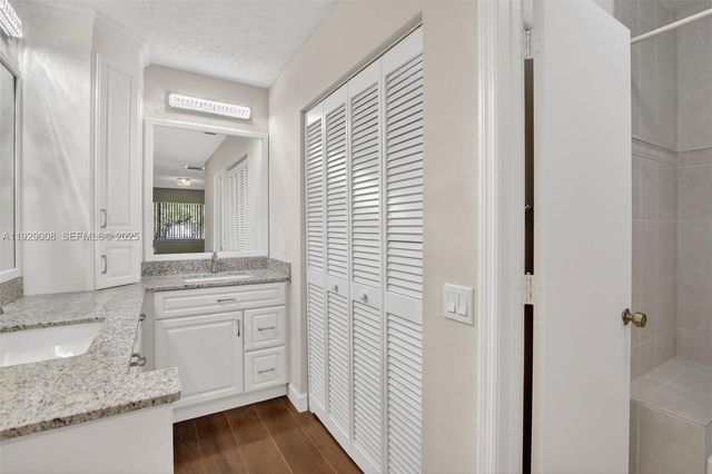 11541 Terra Bella Blvd 25, Plantation, FL 33325