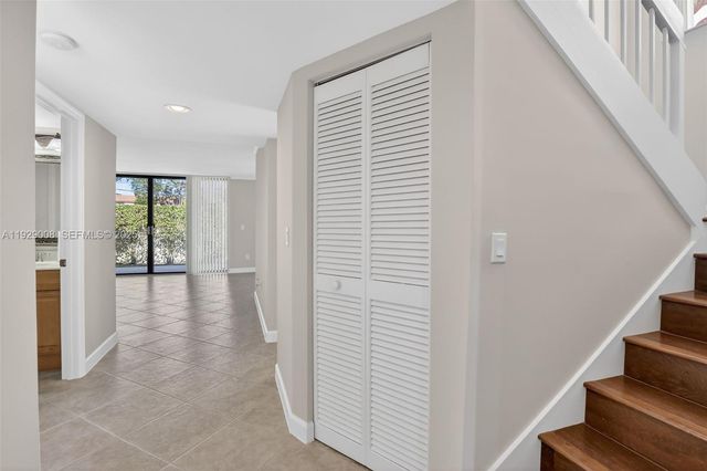 11541 Terra Bella Blvd 25, Plantation, FL 33325