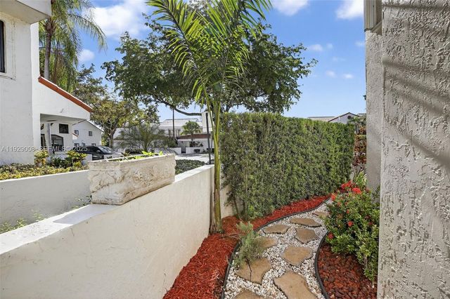 11541 Terra Bella Blvd 25, Plantation, FL 33325