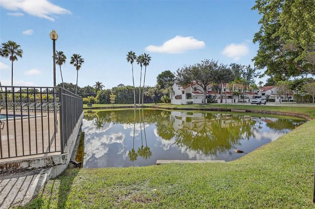 11541 Terra Bella Blvd 25, Plantation, FL 33325