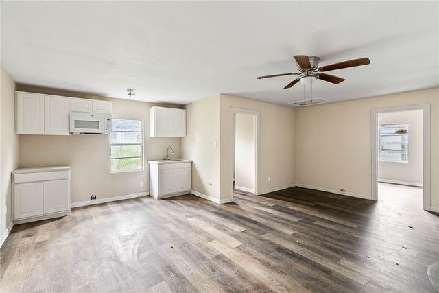 622 Airport, Corpus Christi, TX 78405