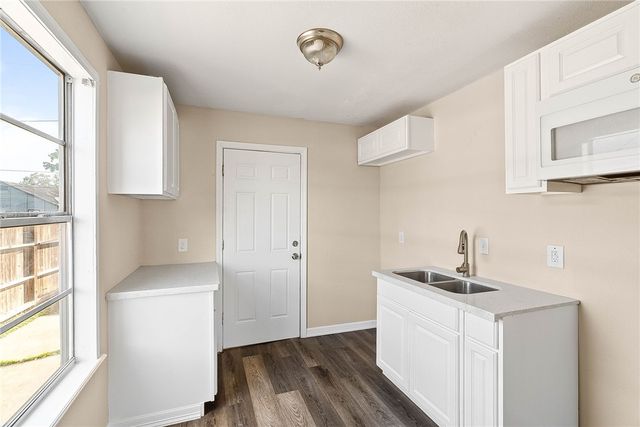 622 Airport, Corpus Christi, TX 78405