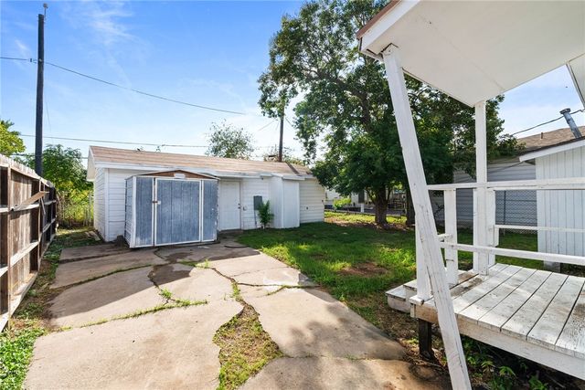 622 Airport, Corpus Christi, TX 78405