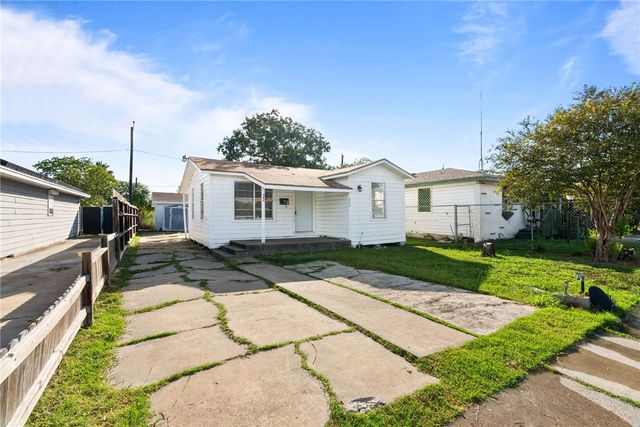 622 Airport, Corpus Christi, TX 78405