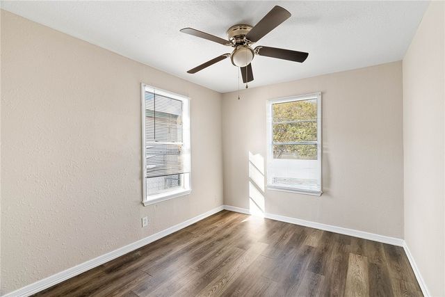 622 Airport, Corpus Christi, TX 78405