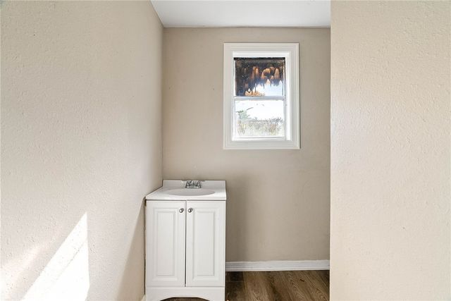 622 Airport, Corpus Christi, TX 78405