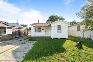 622 Airport, Corpus Christi, TX 78405