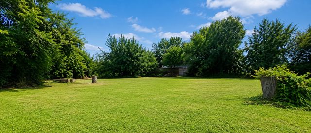 504 N Hampton Road, Desoto, TX 75115