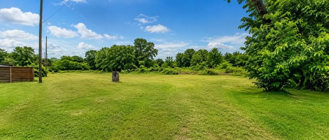504 N Hampton Road, Desoto, TX 75115