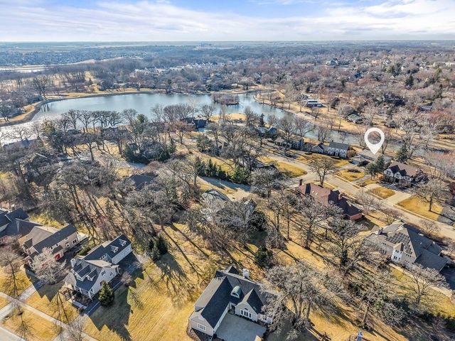 9 Buckingham Drive, Sugar Grove, IL 60554