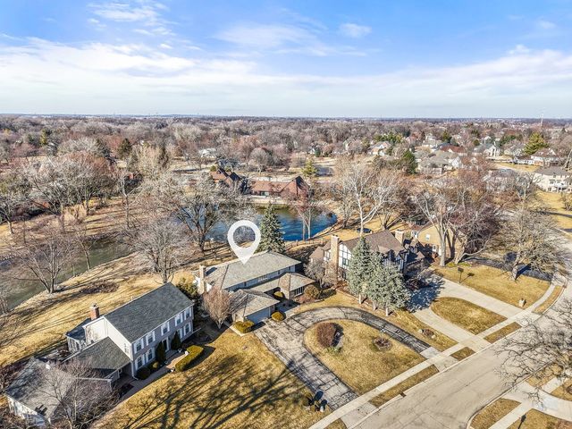 9 Buckingham Drive, Sugar Grove, IL 60554