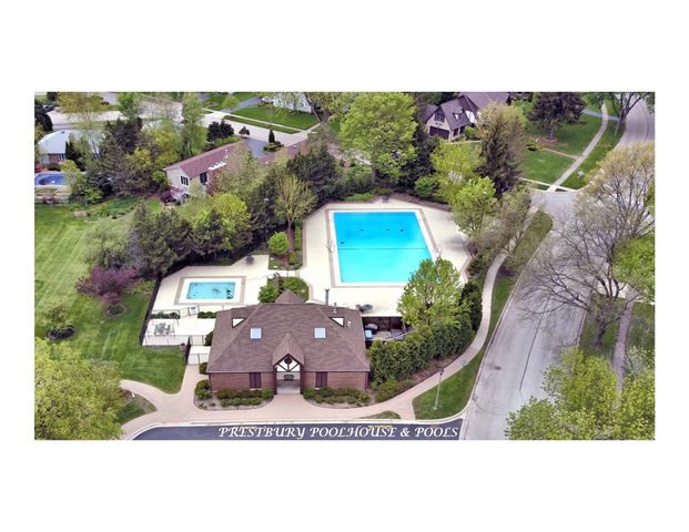 9 Buckingham Drive, Sugar Grove, IL 60554