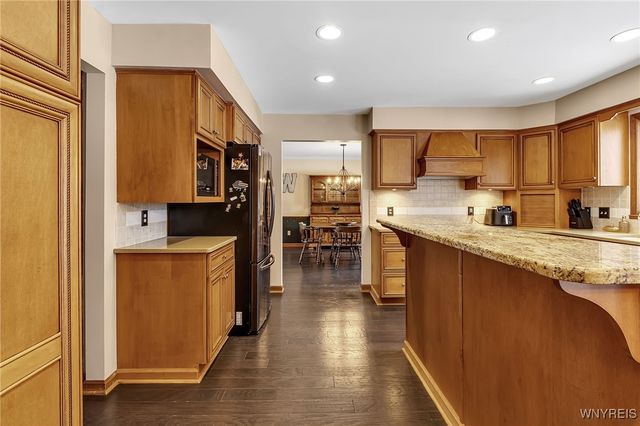 4 Summershade Court, Amherst, NY 14051