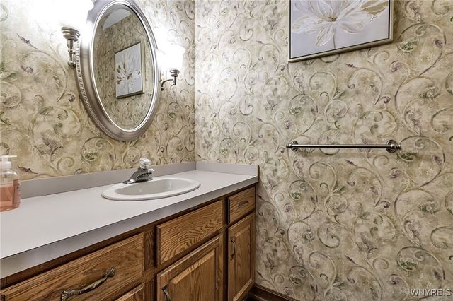 4 Summershade Court, Amherst, NY 14051