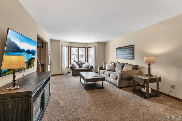 4 Summershade Court, Amherst, NY 14051