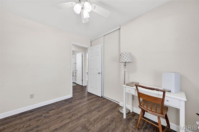 105 W Sunny Hill Boulevard, St Peters, MO 63376