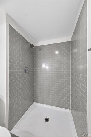 105 W Sunny Hill Boulevard, St Peters, MO 63376