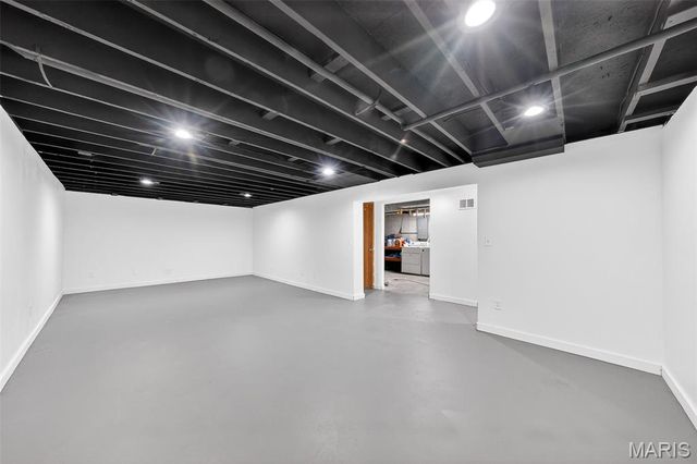 105 W Sunny Hill Boulevard, St Peters, MO 63376