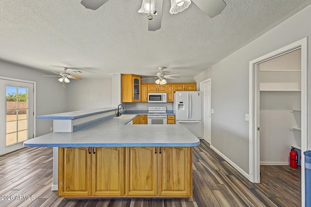 1849 E GROVE Circle, Mesa, AZ 85204