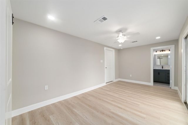 1416 E Avenue B, Bay City, TX 77414