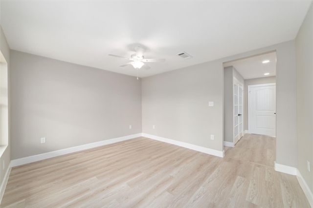 1416 E Avenue B, Bay City, TX 77414