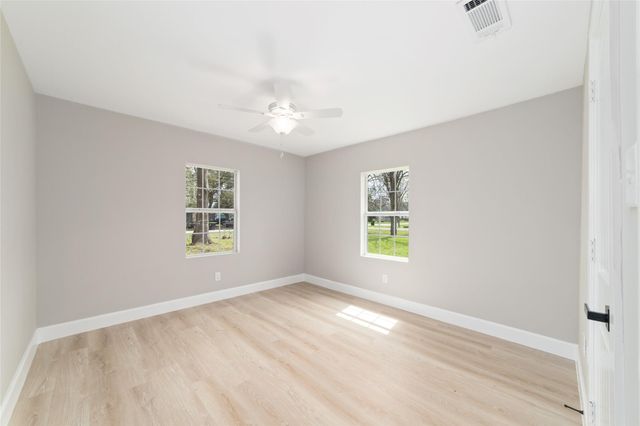 1416 E Avenue B, Bay City, TX 77414