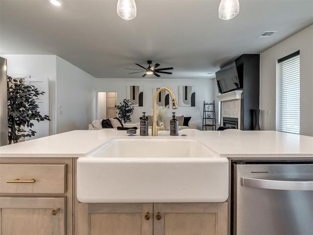 101 Carlow Way, Yukon, OK 73099