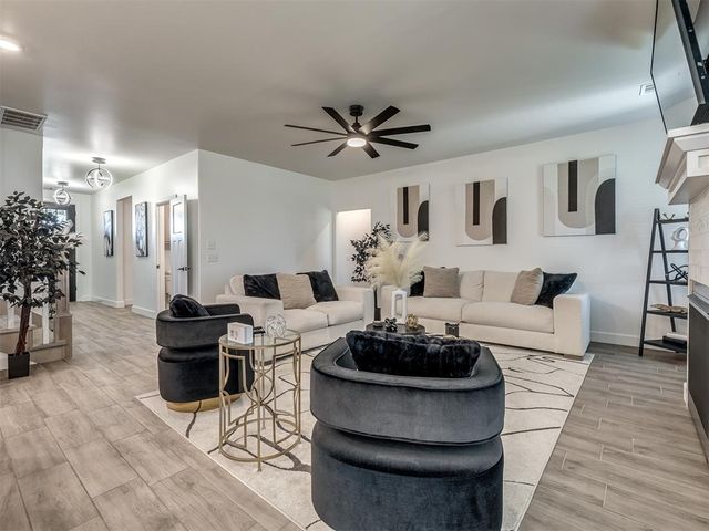 101 Carlow Way, Yukon, OK 73099