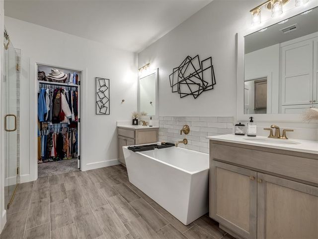 101 Carlow Way, Yukon, OK 73099