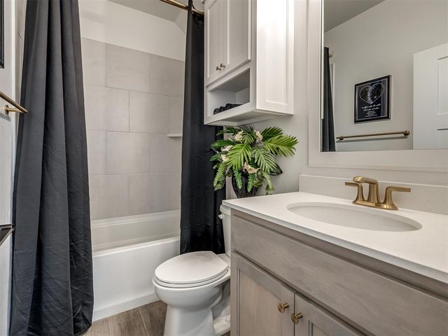 101 Carlow Way, Yukon, OK 73099