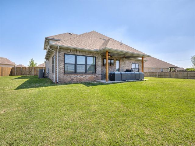 101 Carlow Way, Yukon, OK 73099