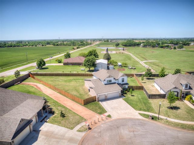 101 Carlow Way, Yukon, OK 73099