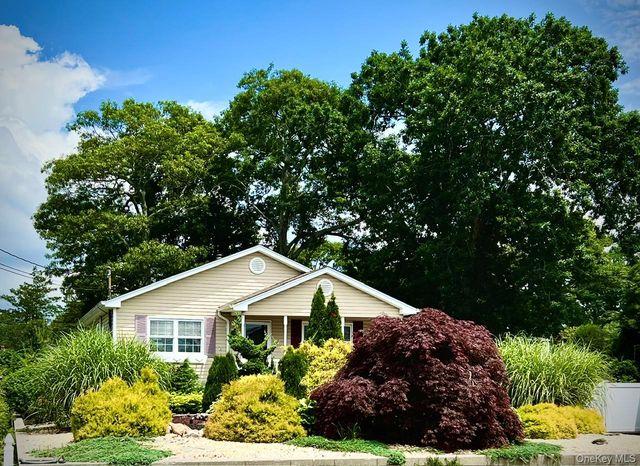 89 Rugby Drive, Shirley, NY 11967