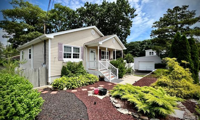 89 Rugby Drive, Shirley, NY 11967
